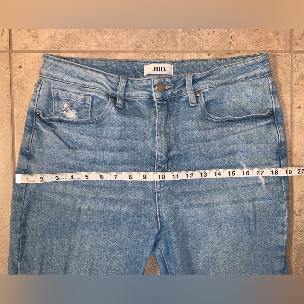 Just Black Denim Light Blue Wash Distressed Knee Design Straight Leg - Size 29 - Picture 11 of 15